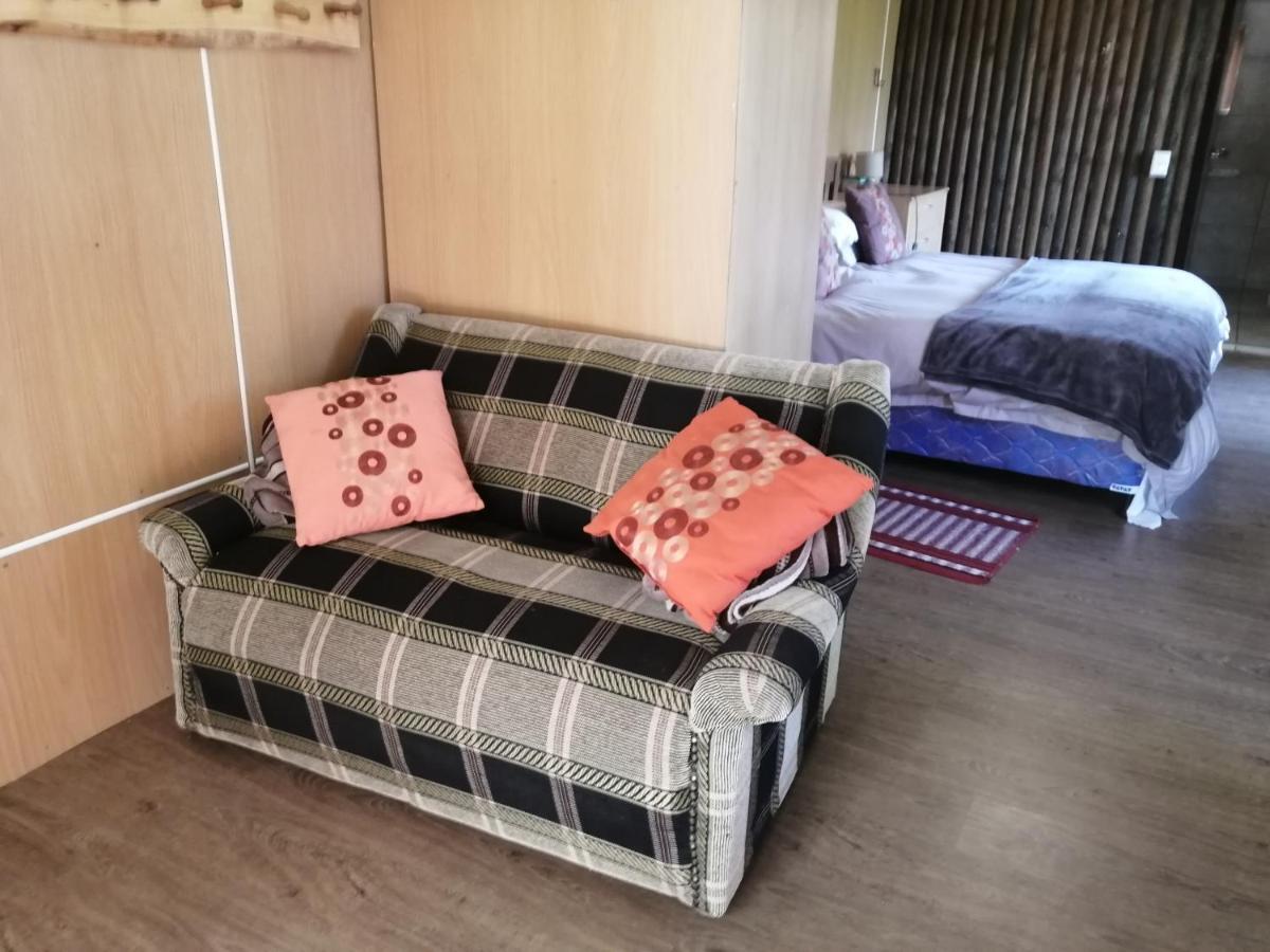 Ibis Place Guest House Molen Drift Екстер'єр фото